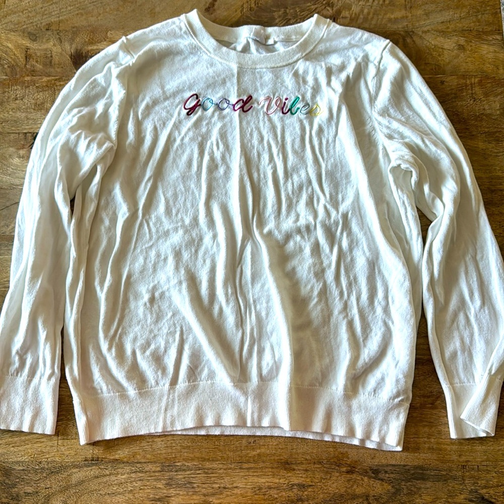 Gap women’s white crewneck sweater